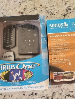 SEALED NEW OLD STOCK: Sirius Satellite Radio Bundle (SV1 & Streamer GT)